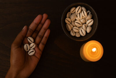 Cowrie shell obi diloggun divination