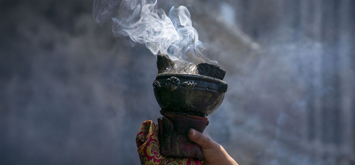 Aztec ceremony copal incense