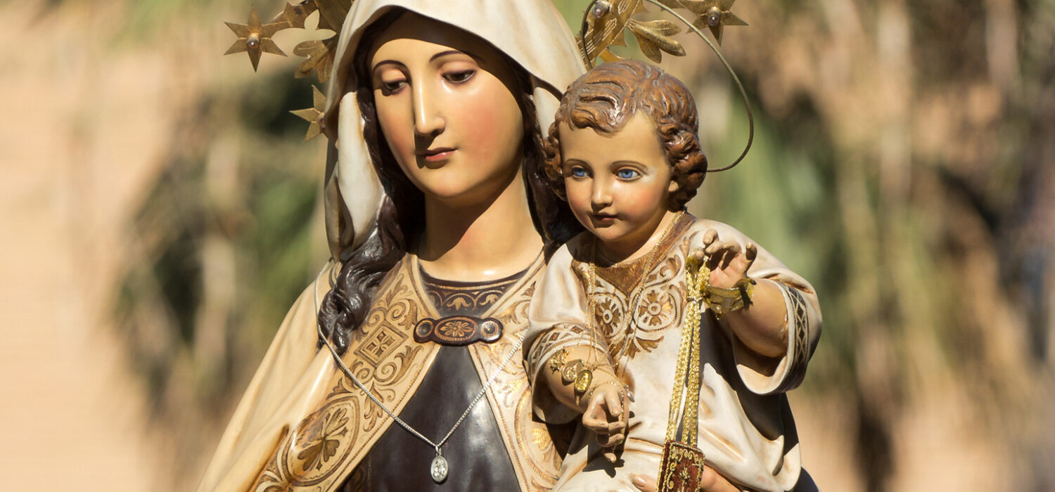 Virgen del carmen rituals prayers