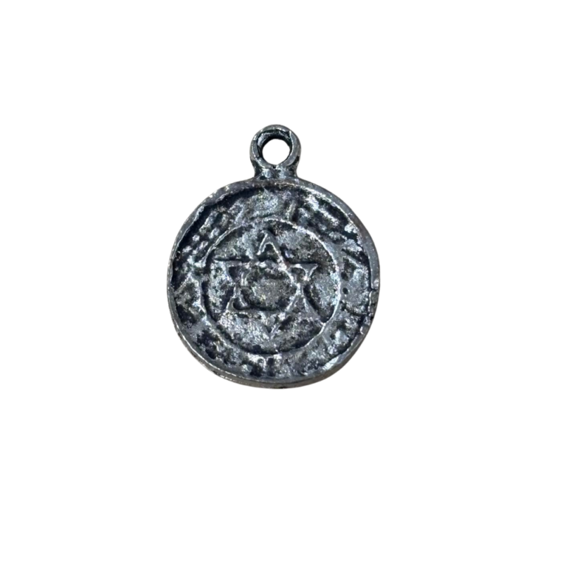 Ivine Protection Amulet